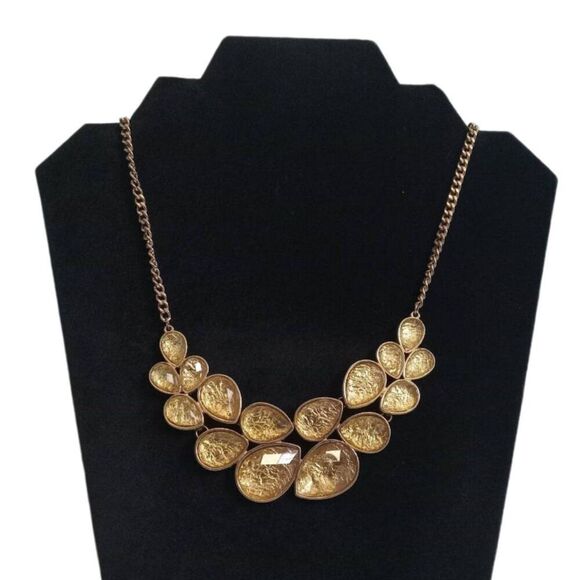 Gold Toned Teardrop Foil Cluster Single Strand Metal Statement Style Necklace - Picture 1 of 12
